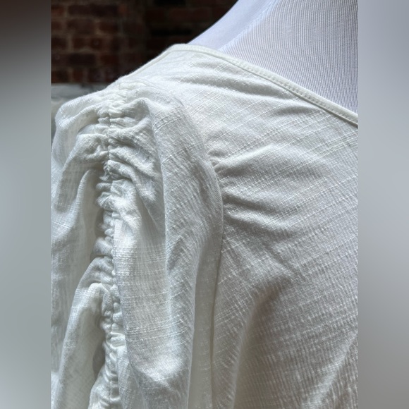 MAX STUDIO Ruched Sleeve Top - Picture 3 of 5